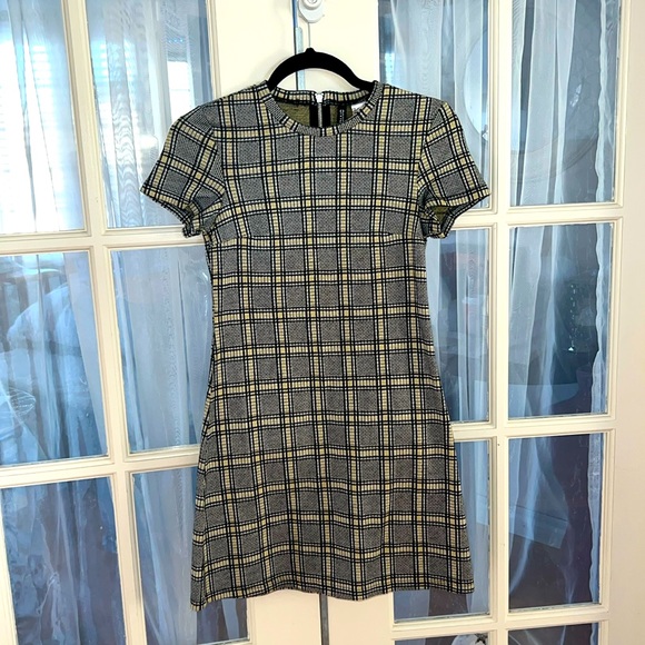 Short plaid black white and yellow H&M dress - Picture 1 of 4